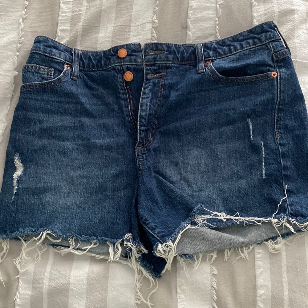 Universal Thread women’s shorts